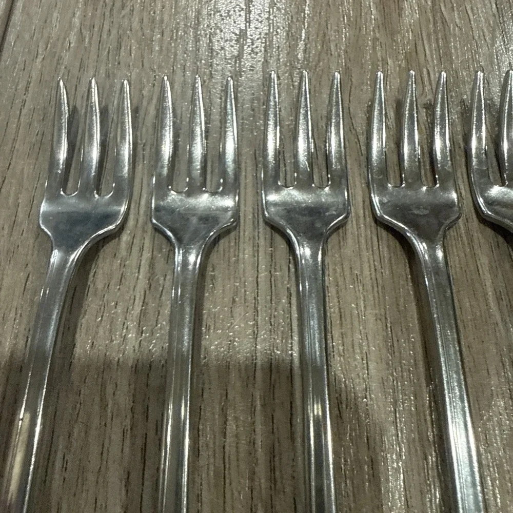 Set of 8 Oneidacraft Deluxe HEART OF SWEDEN Stainless‎ Cocktail Seafood Forks